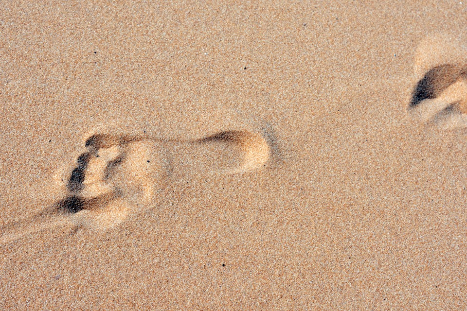 footprint-in-sand.jpg