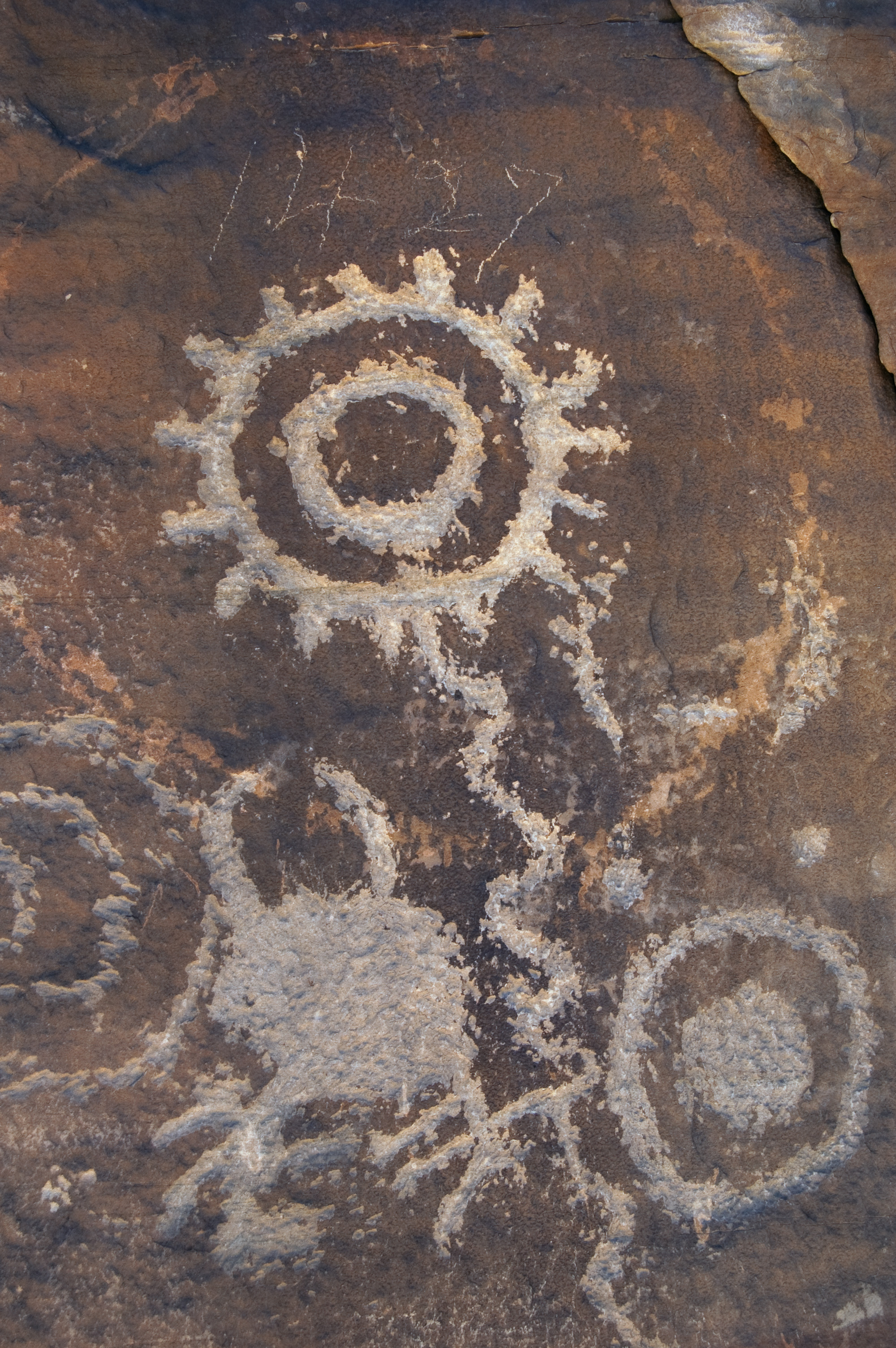 rock-art-sunburst4.jpg